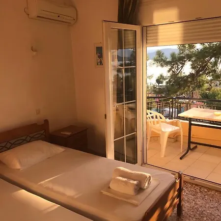 Tsirigotis Standard Sea View * לאוטרה אדיפסאו