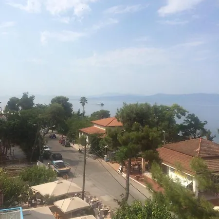 Tsirigotis Standard Sea View Lutrá Edipszú