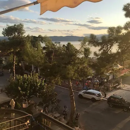 Tsirigotis Standard Sea View מלון לאוטרה אדיפסאו
